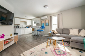 Cozy 1 bed APT near Five Points! Bring your pets!